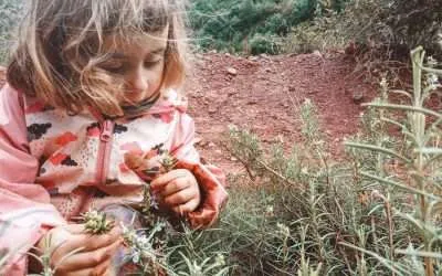 Revista estris: “Deixem badar als infants”, amb Josep Gordi i Vicky Mateu